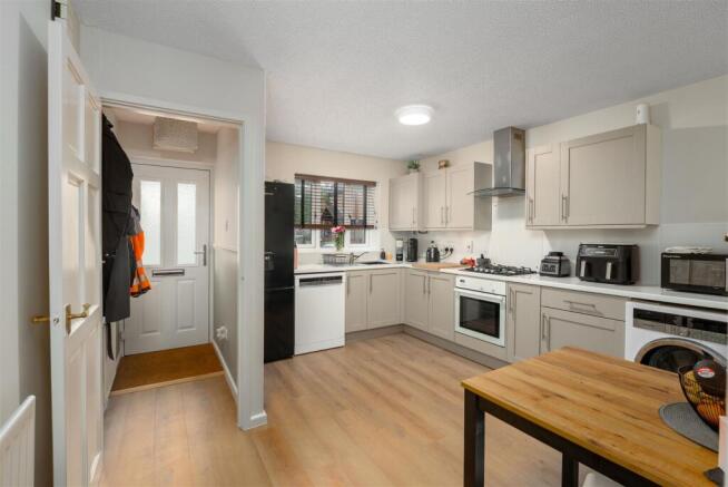 141 Parklands, Banbury-7.jpg