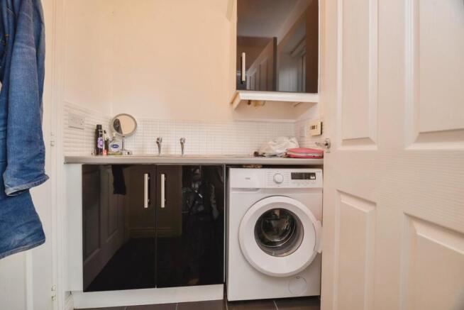 3 bed Semi-Detached for sale Image 7