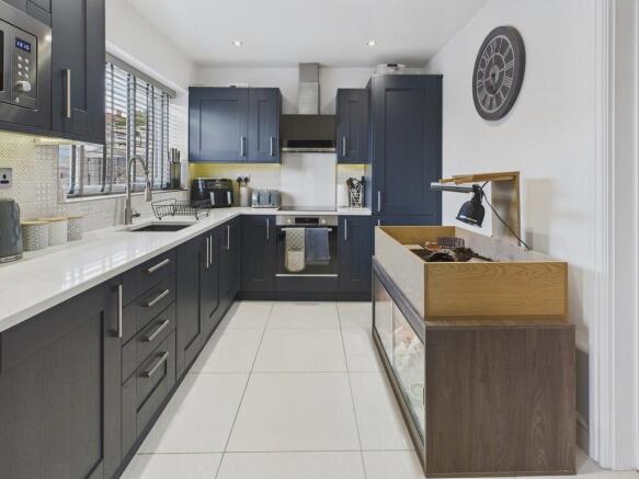 CAM04273G0-PR0190...