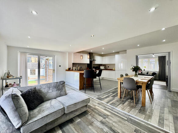 3 bed Bungalow for sale Image 9
