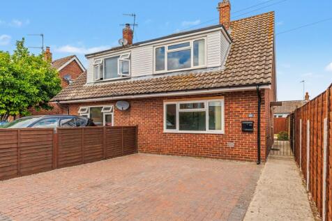 St. Peters Road, Kineton, CV35