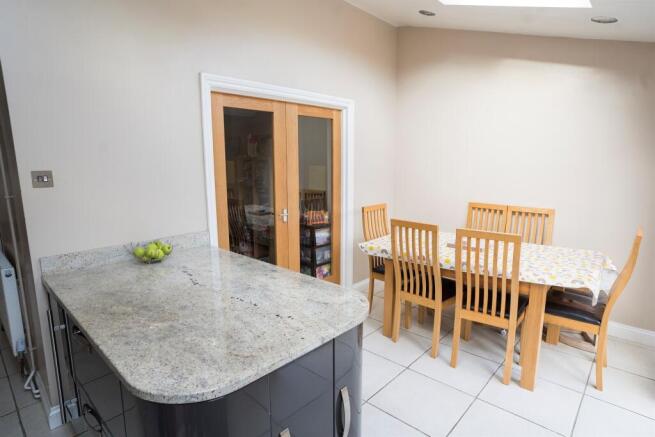 Kitchen / Breakfast Room 