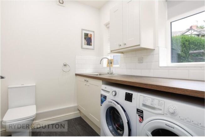 4 bed Semi-Detached for sale Image 11