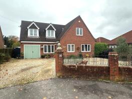 2 Rainbows End, Renda Road, Southampton SO45 2NA