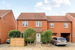 8, Epsom Way, Bicester OX26 1BN