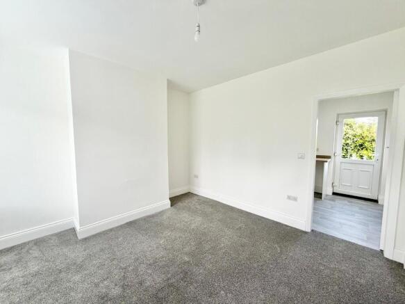 2 bed Semi-Detached for sale Image 8