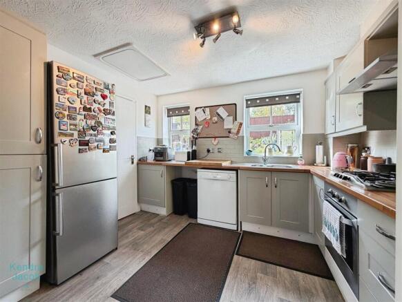 3 bed Detached for sale Image 6