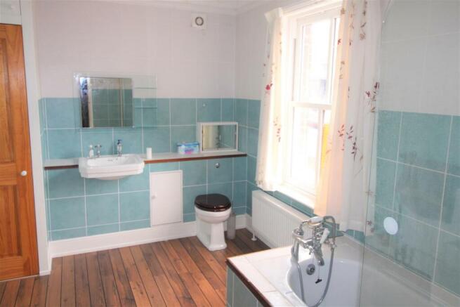 bathroomnew.jpg