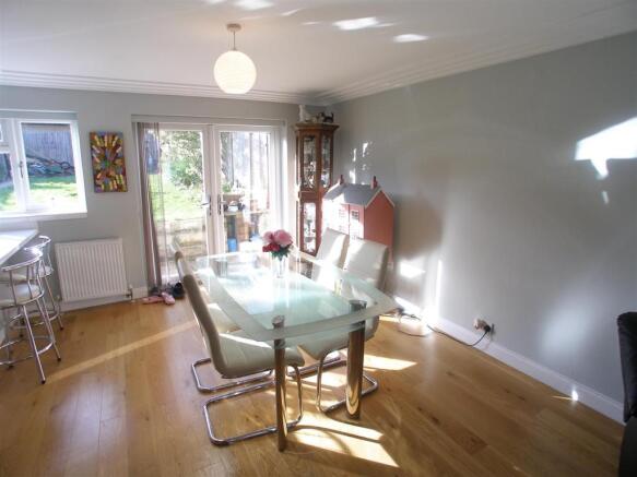Lounge/Dining Room