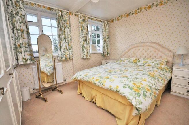 BEDROOM 2