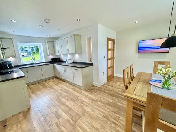 Kitchen/Dining Room