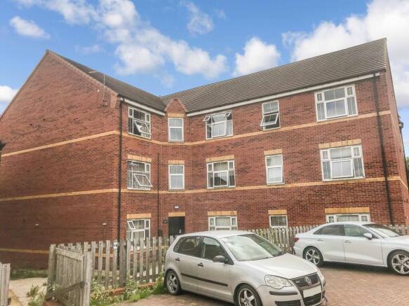2 bed Flat to rent Image 9