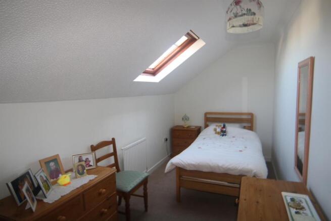 Bed 4.JPG