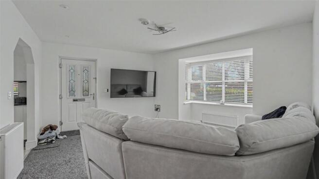 2 bed Apartment to rent Image 10