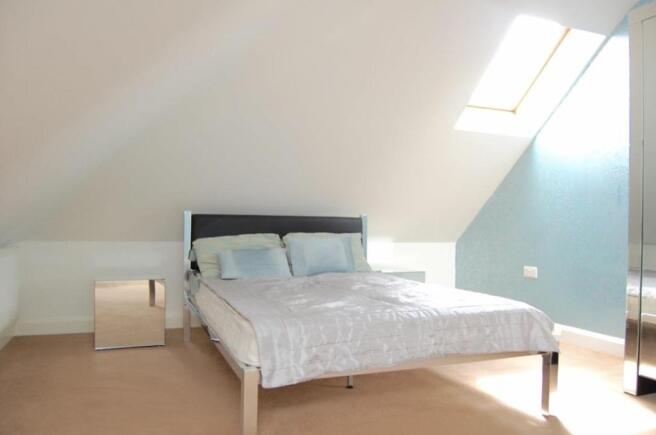7.Main Bedroom.jpg