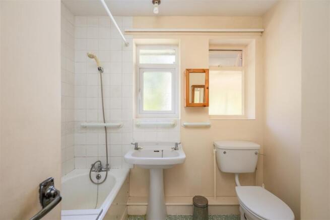 2 bed Semi-Detached Bungalow for sale Image 12
