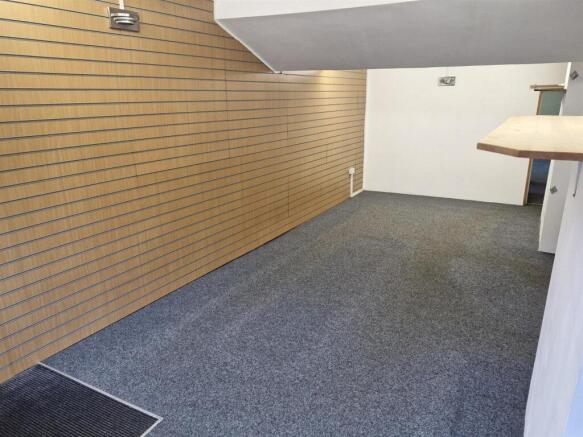 Shop Unit, 5 Union Street