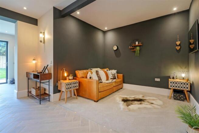 4 bed Detached for sale Image 4