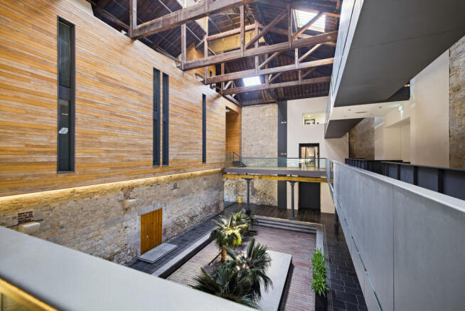 Show-Stopping Entrance Lobby