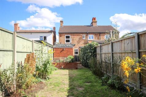 Cricket Lane, Bedford, Bedfordshire, MK41