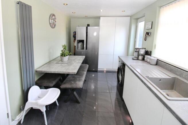 3 bed Terraced for sale Image 8