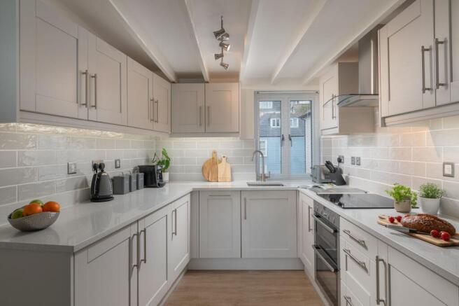 17 Dartmouth House, Dartmouth_Kitchen