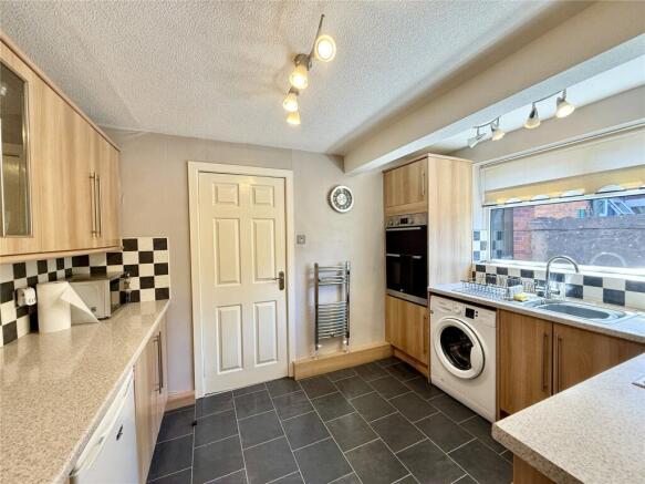 2 bed Semi-Detached for sale Image 5