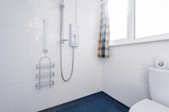 Bathroom2.jpg