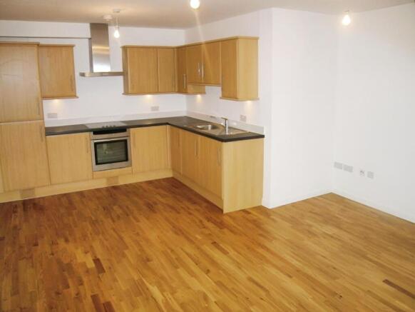 22d36344-flat 206 20holywell 20rd 20kitchen.jpg