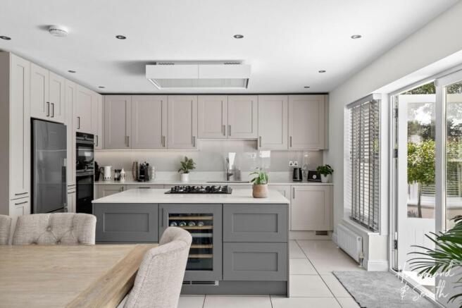 Kitchen / Dining Room