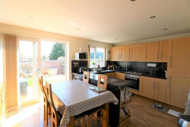 KITCHEN A.JPG