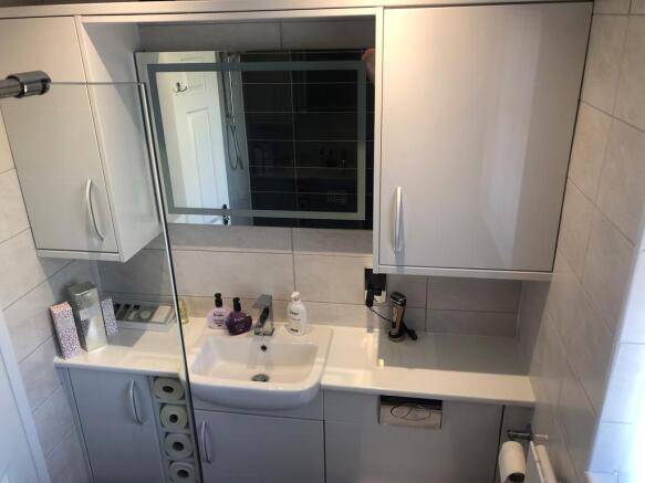 Upstairs Shower R...