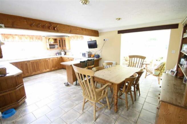 DINING KITCHEN