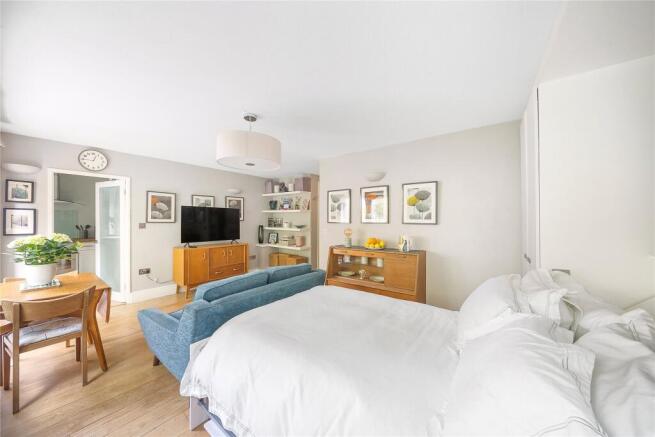 Reception/Bedroom