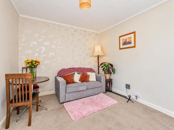 1C Arklay Place Dundee 220926-5.jpg