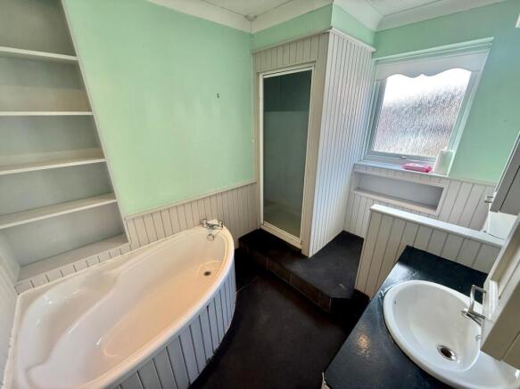 3 bed Terraced for sale Image 8