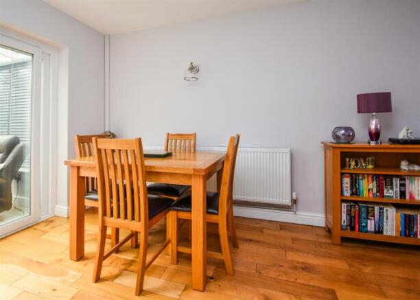 76 Chillington Drive - DIning Area.jpg
