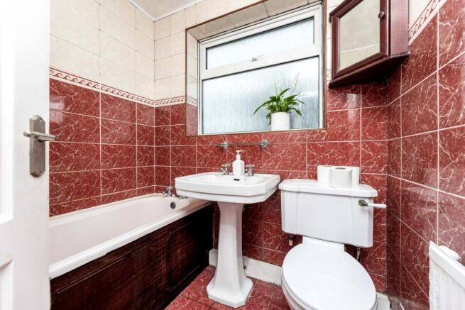 3 bed Semi-Detached for sale Image 11