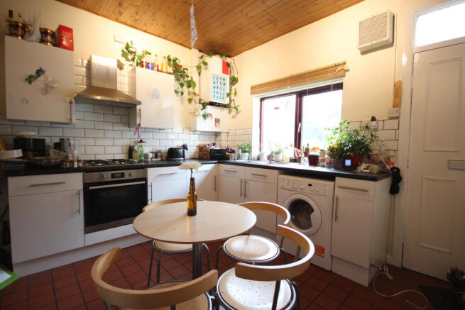63 Highbury Terrace Kitchen-2