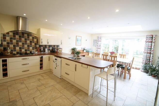 Kitchen/dining area