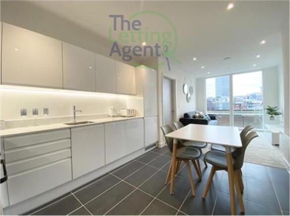 Open-plan Living Room / Kitchen