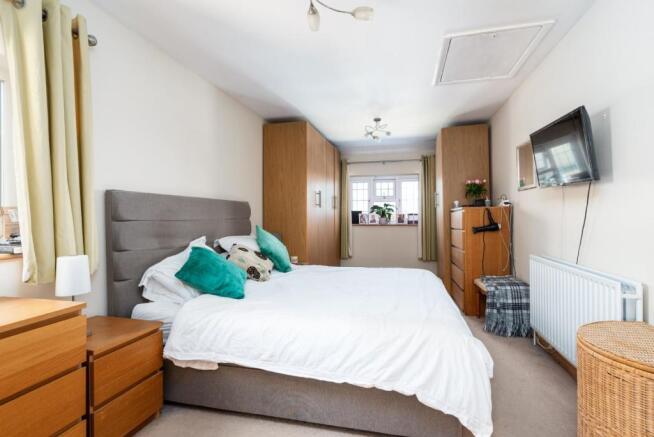 54 Elmstone Road bedroom1.jpg