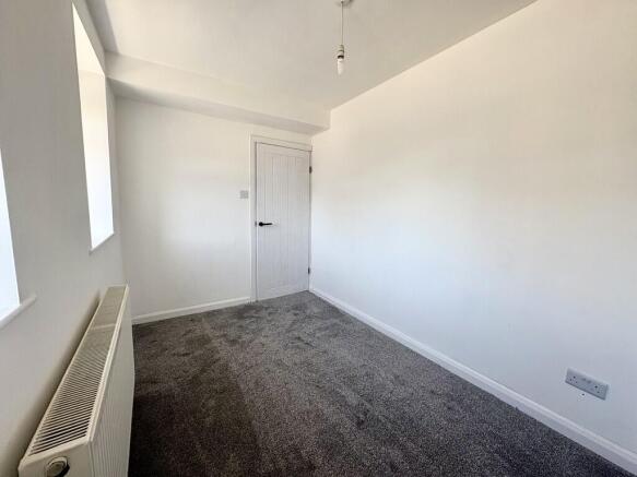 2 bed Terraced to rent Image 8