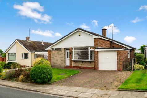 Belmont Drive, Bury, BL8 | A Spacious Detached True Bungalow in Popular Seddons Farm Area