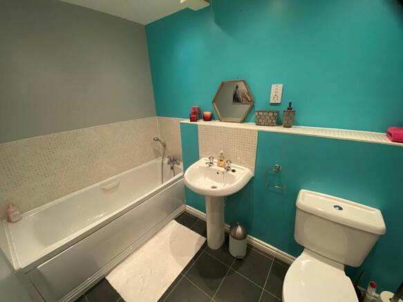 Photo 10