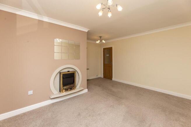 3 bed Semi-Detached for sale Image 8