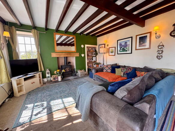 4 bed Detached for sale Image 5