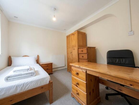 9 Nobles room 1