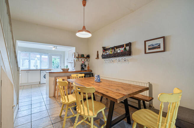 1389237-22-6942d6...