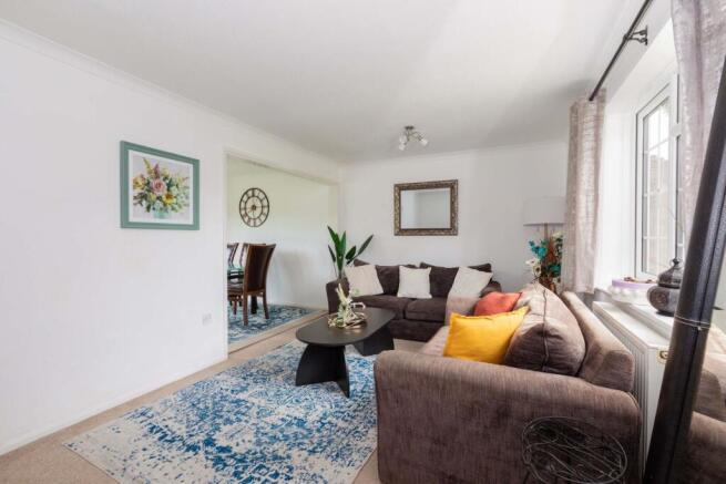 Highfield Lane, Maidenhead, SL6 photo 2